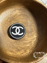 Load image into Gallery viewer, Cici Black &amp; White Round Silicone Focal Bead Beads
