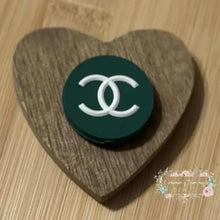 Load image into Gallery viewer, CiCi Round Green &amp; White Silicone Focal Bead Silicone Focal Bead
