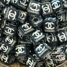 Load image into Gallery viewer, CiCi Square High Quality Acrylic Beads 5-Count Black &amp; White Acrylic Beads
