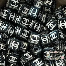 Load image into Gallery viewer, CiCi Square High Quality Acrylic Beads 5-Count Black &amp; White Acrylic Beads
