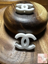 Load image into Gallery viewer, Cici - White Silicone Focal Bead Beads
