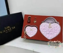 Load image into Gallery viewer, Classic Heart Style Fashion Logo 5 piece Set Pink Gift Set
