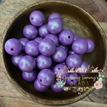 Load image into Gallery viewer, Classic Purple 15Mm Silicone Bead Round Beads
