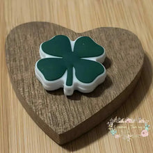Load image into Gallery viewer, Clover - Silicone Focal Bead Focal
