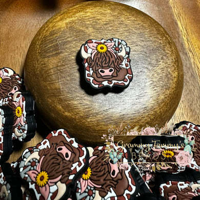 Cow - Brown With Pink Bow Silicone Focal Bead Beads