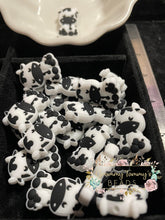 Load image into Gallery viewer, Focal - Cute Cow Silicone Bead
