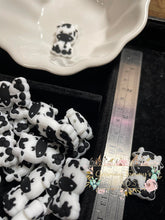 Load image into Gallery viewer, Focal - Cute Cow Silicone Bead
