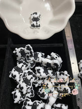 Load image into Gallery viewer, Focal - Cute Cow Silicone Bead
