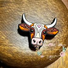 Load image into Gallery viewer, Cow With Horns And A Heart Silicone Focal Bead Beads
