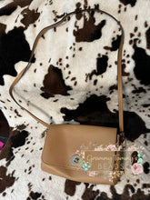 Load image into Gallery viewer, Crossbody Leather Bag Coach
