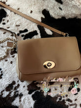 Load image into Gallery viewer, Crossbody Leather Bag Coach
