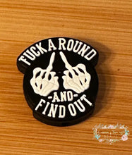 Load image into Gallery viewer, FOFO Silicone Focal Bead Silicone Focal Bead
