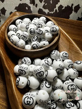 Load image into Gallery viewer, 15Mm Gigi Black And White Silicone Beads Round
