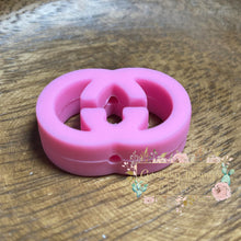 Load image into Gallery viewer, Gigi Pink Silicone Focal Bead Beads
