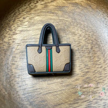 Load image into Gallery viewer, Tan G Purse Silicone Focal Bead Beads
