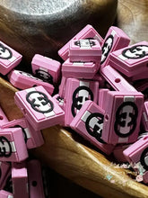 Load image into Gallery viewer, Gigi Pink &amp; White Silicone Focal Bead Beads
