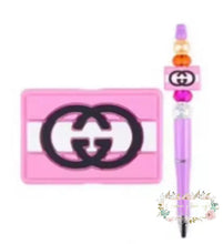 Load image into Gallery viewer, Gigi Pink &amp; White Silicone Focal Bead Beads
