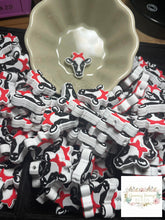 Load image into Gallery viewer, Heifer With Ribbon Silicone Focal Bead
