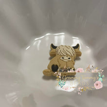 Load image into Gallery viewer, Highland Cattle - Tan Silicone Focal Bead
