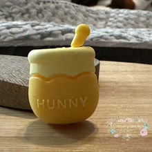 Load image into Gallery viewer, 3D Hunny Pot - Silicone Focal Bead Silicone Focal Bead
