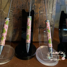 Load image into Gallery viewer, Kermmie Christmas Beadable Pen
