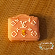 Load image into Gallery viewer, Love new purse - Pink - SIlicone Focal Bead Silicone Focal Bead
