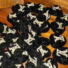 Load image into Gallery viewer, Rhinestone Heart Love Acrylic Beads - Black
