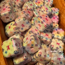 Load image into Gallery viewer, Love Square White Beads - 5 Count Square Acrylic Bead
