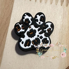 Load image into Gallery viewer, Leopard Paw Silicone Focal Beads
