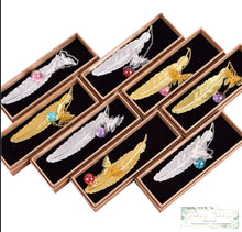 Load image into Gallery viewer, Silver Or Gold Metal Feather Bookmark With 3D Butterfly
