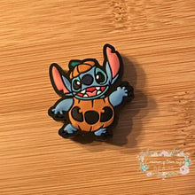 Load image into Gallery viewer, Sman Pumpkin Silicone Focal Bead Silicone Focal Bead
