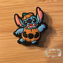 Load image into Gallery viewer, Sman Pumpkin Silicone Focal Bead Silicone Focal Bead
