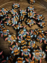 Load image into Gallery viewer, Sman Pumpkin Silicone Focal Bead Silicone Focal Bead
