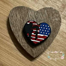 Load image into Gallery viewer, Soldier Flag Silicone Focal Bead Silicone Focal Bead
