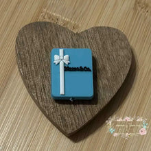 Load image into Gallery viewer, Tif Gift Silicone Focal Bead Silicone Focal Bead

