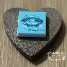 Load image into Gallery viewer, Tif Lips &amp; Ring - Silicone Focal Bead Silicone Square Bead
