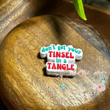 Load image into Gallery viewer, Tinsel In A Tangle Silicone Focal Bead
