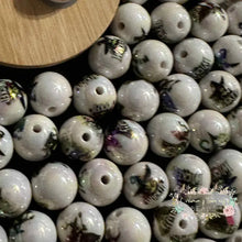 Load image into Gallery viewer, Witches 16mm Beads - 5 Random Beads Whicked Beads
