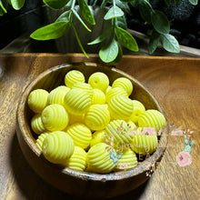 Load image into Gallery viewer, Yellow 15Mm Spiral Round Silicone Bead Beads
