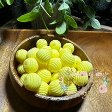 Load image into Gallery viewer, Yellow 15Mm Spiral Round Silicone Bead Beads
